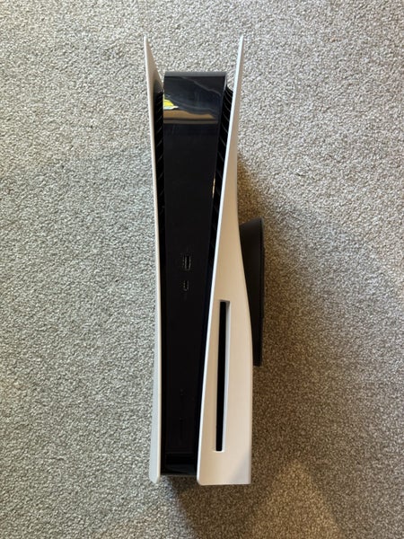 PlayStation 5 Disk Edition - 825GB in Excellent condition Carousel 2