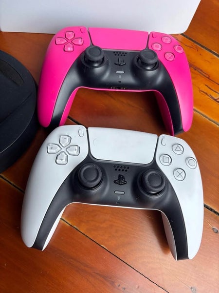 PlayStation 5 Disk Edition - 825GB in Excellent condition Carousel 3