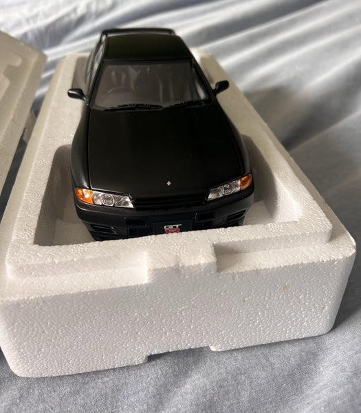 AUTOart R32 GTR Matte Black 1/18 Limited 1500 Rare Carousel 1