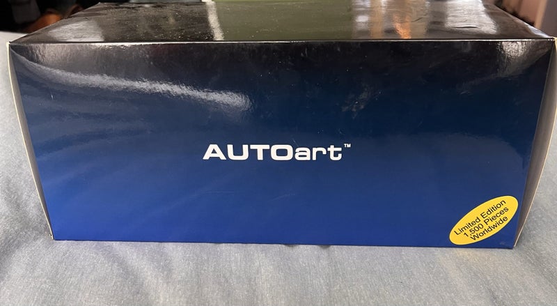 AUTOart R32 GTR Matte Black 1/18 Limited 1500 Rare Carousel 6