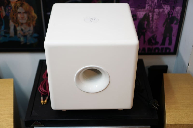Focal Cub 2 French Audiophile Active Subwoofer 150W in White Carousel 2