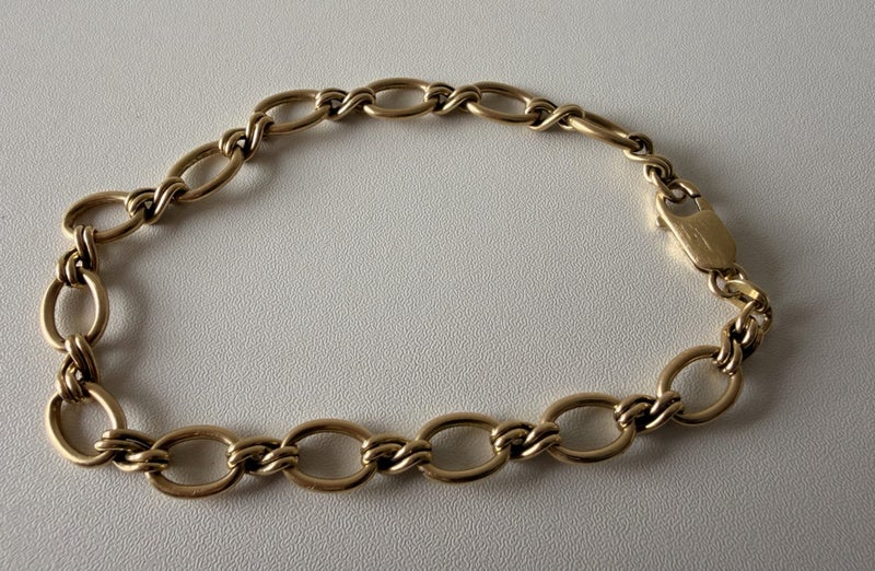 18ct Gold Bracelet Carousel 1