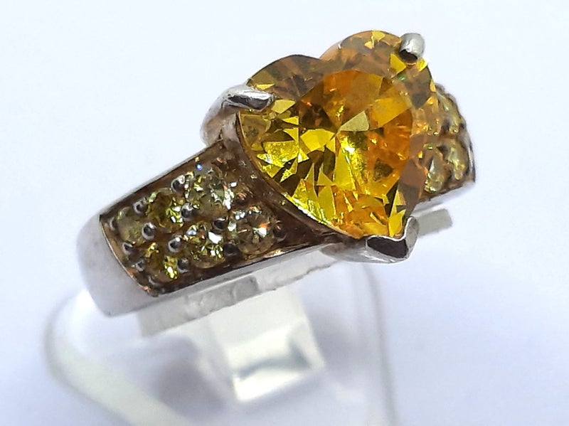 Sterling Silver Ring with Yellow Stones size N Carousel 1