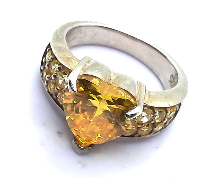 Sterling Silver Ring with Yellow Stones size N Carousel 2