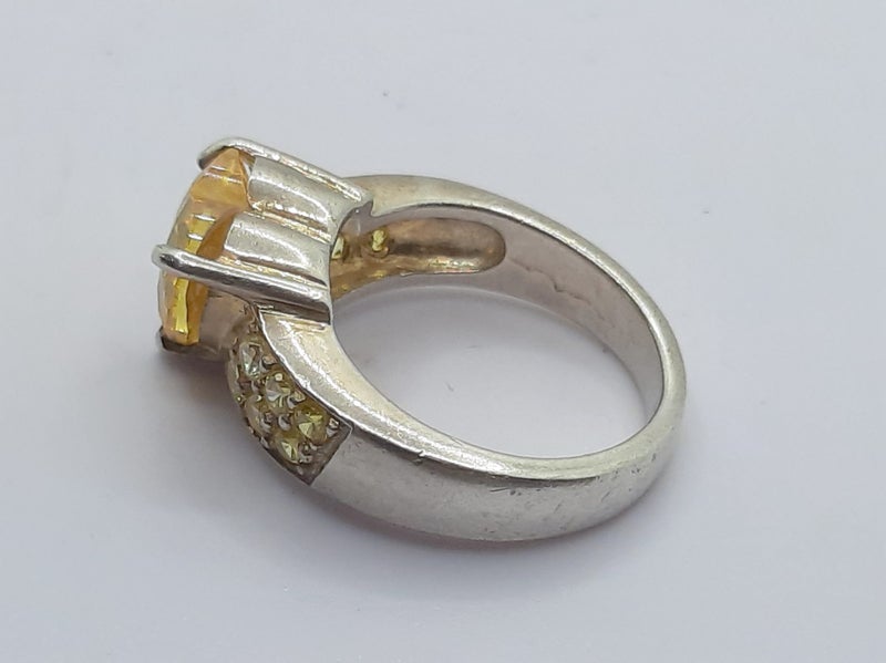 Sterling Silver Ring with Yellow Stones size N Carousel 3