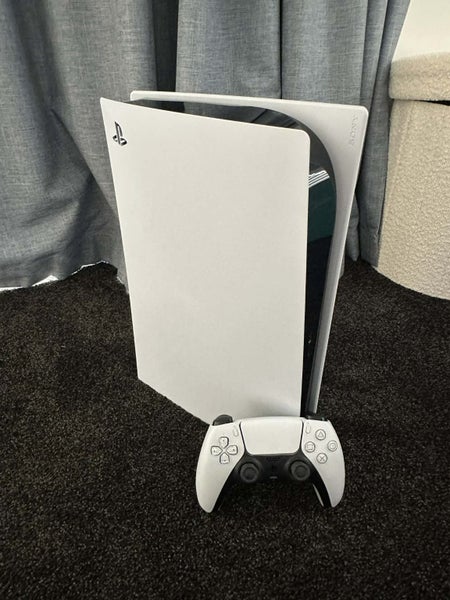 Sony PlayStation 5 Disc Console (CFI-1212A) + Controller – Excellent Condition Carousel 1
