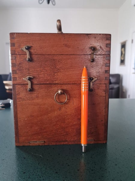 Portable Faradic Battery Electrotherapy Set Carousel 4