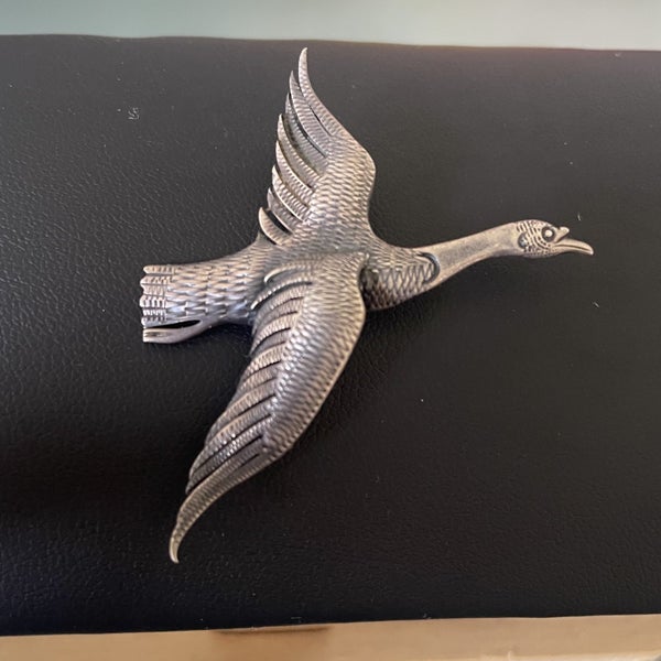 Vintage Sterling silver Swan Brooch Carousel 1