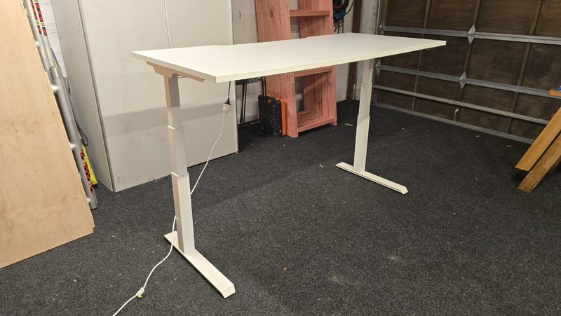 Electric Sit/Stand Desk 1800x800 – Height Adjustable Carousel 4