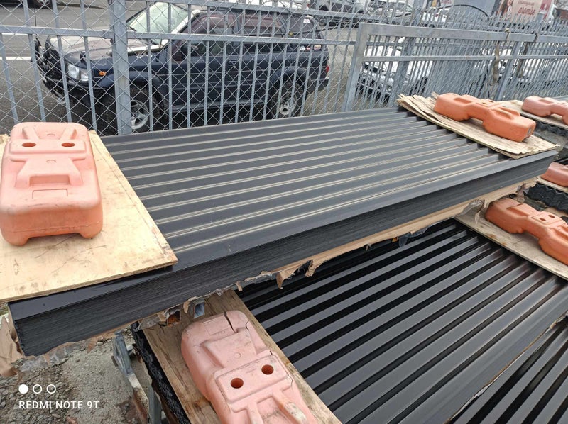New Stock!! Black (Ebony) 3m Corrugated Iron Roofing Carousel 1