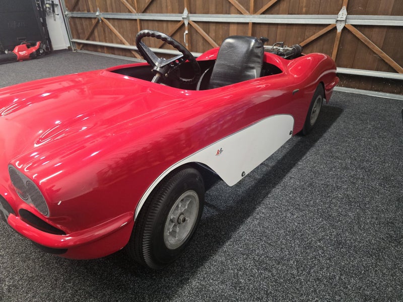 Rare Car Corvette : 1986 Model With 3hp Briggs and Stratton Motor Carousel 13