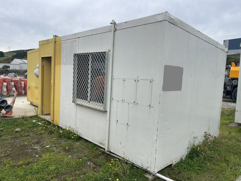 1 Room Portacom Carousel 2
