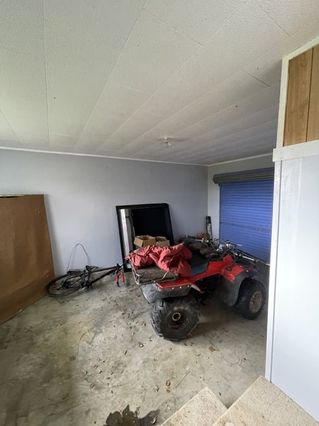 House for removal Carousel 18