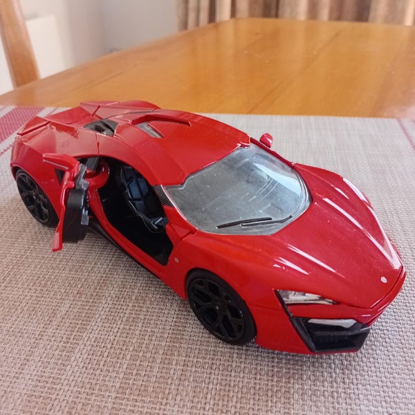 Lykan Hypersport Fast & Furious - Jada - 1:24 Scale Diecast Model Car Carousel 2