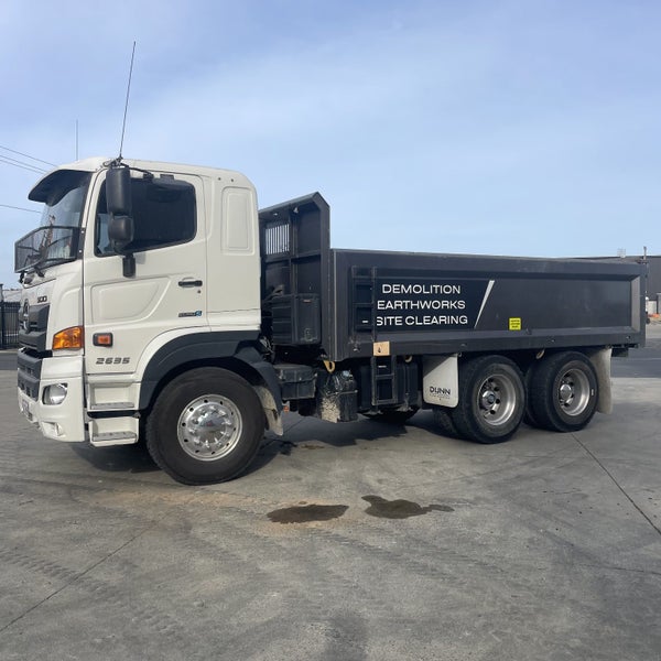 Digger & Dump Truck Hire Carousel 1