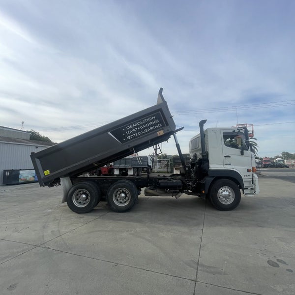 Digger & Dump Truck Hire Carousel 2
