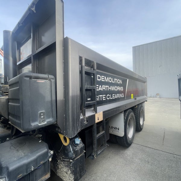 Digger & Dump Truck Hire Carousel 5
