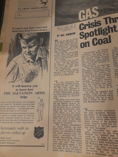 Weekly New Zealand News March 23 1966 Carousel 2