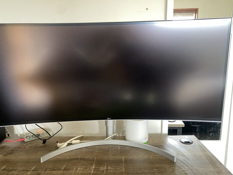 LG 38” Curved Ultrawide Monitor - LG 38WK95C-W Carousel 2