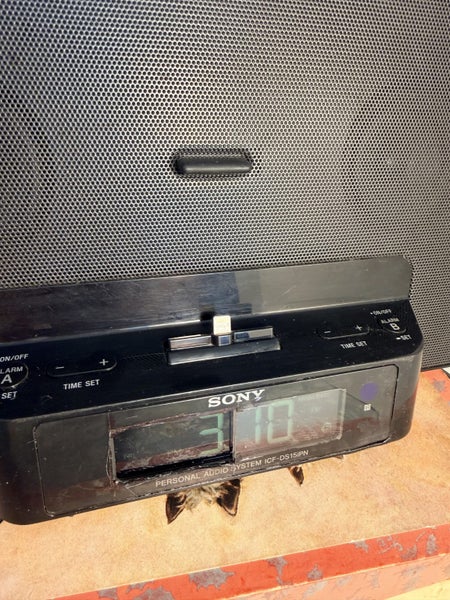 Sony ICF-DS15iP Alarm Clock Radio iPod Dock - AUX Line-In - Tested & Working Carousel 2