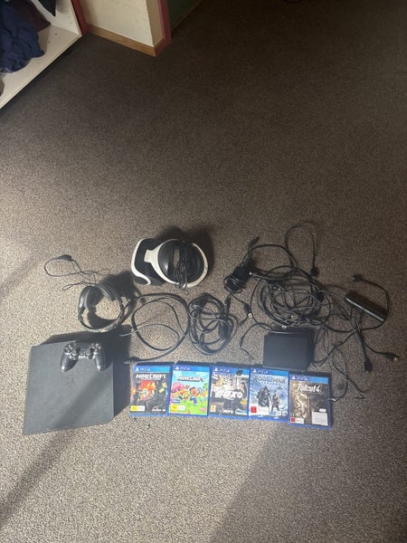 Playstation 4 with PSVR and games Carousel 1
