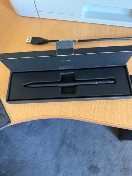 reMarkable 2 with keyboard folio. Carousel 2