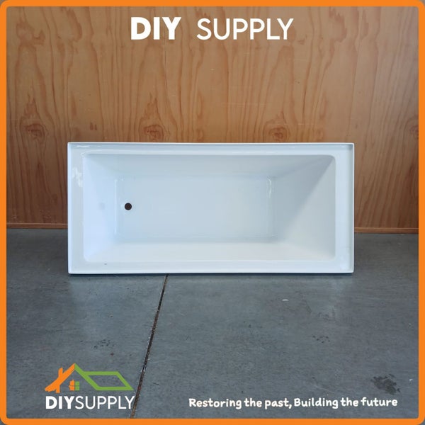 770w x 1670L x 475h Bath Tub Carousel 1