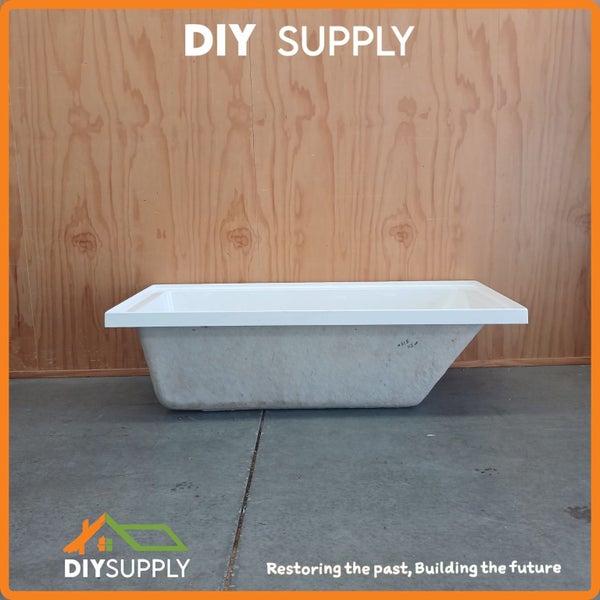 770w x 1670L x 475h Bath Tub Carousel 2