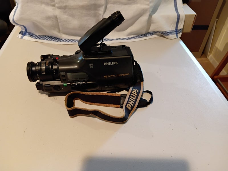Philips Explorer VHS Compact VKR6846 Carousel 1