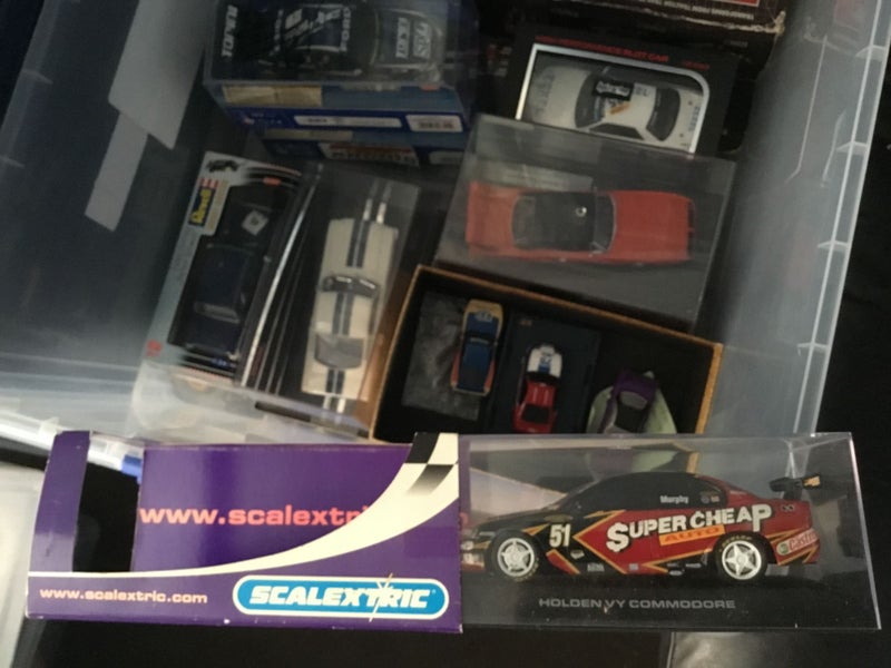 SCALEXTRIC SUPERCHEAP AUTO - HOLDEN VY COMMODORE GREG MURPHY Carousel 2