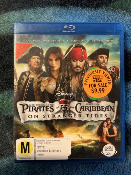 Pirates Of The Caribbean: On Stranger Tides (Blu-Ray).