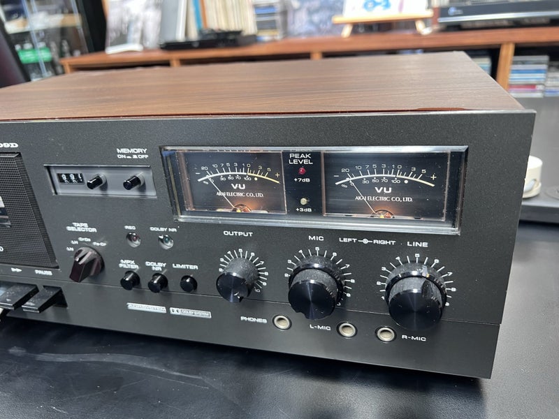 Vintage Akai -GXC - 709c Cassette Player/ Recorder Carousel 2