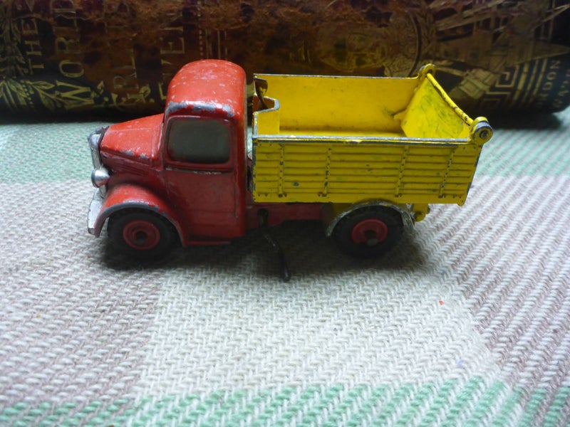 Awesome Old Dinky Toys Diecast Toy No. 410 Bedford Tipper Lorry Die Cast Toy Carousel 1
