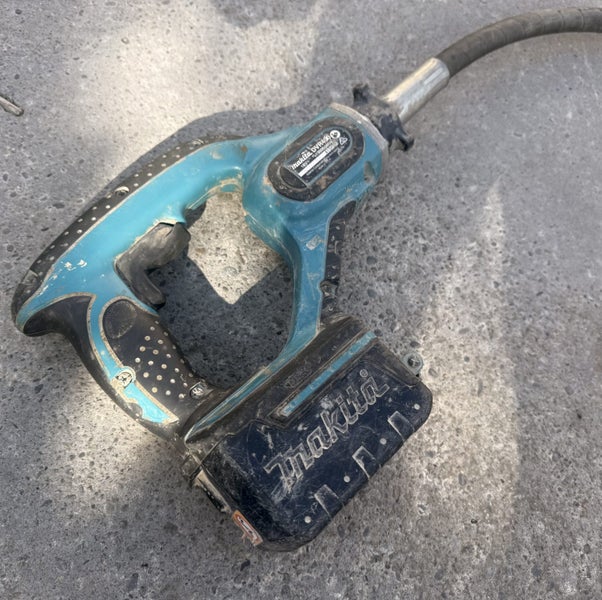 Makita 18v LXT battery - ** Concrete Vibrator ** Carousel 2