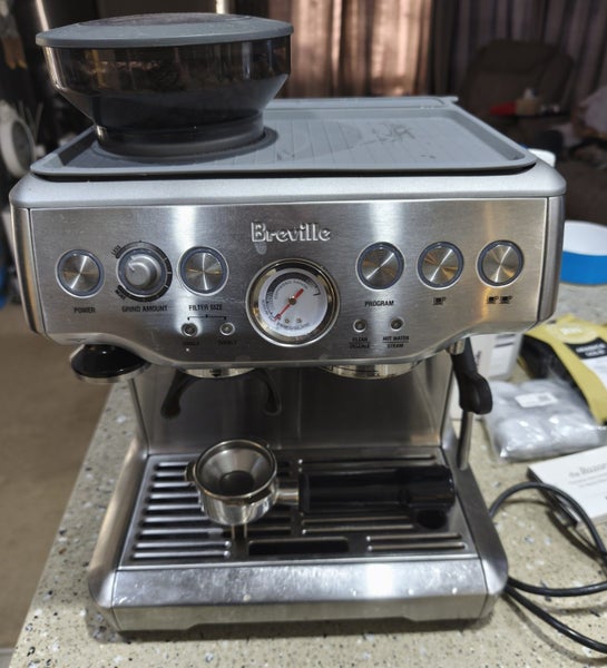Breville Barista Express with accessories Carousel 1