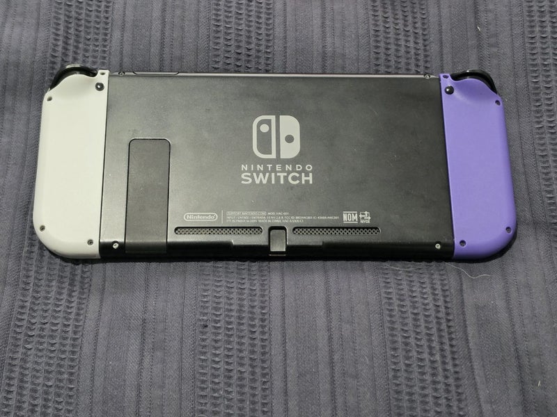Nintendo Switch v1 Console plus accessories Carousel 3