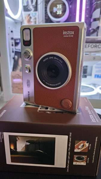 Fujifilm Instax Mini Evo Carousel 1