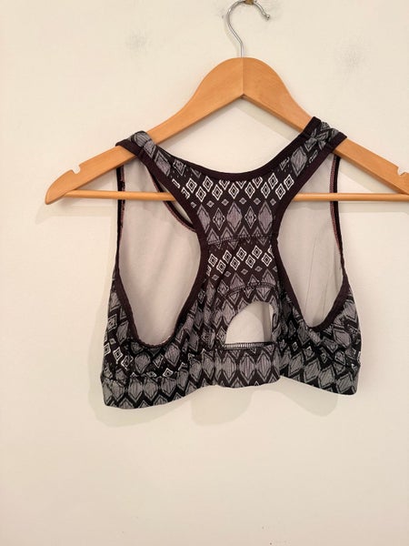 Active Size L Sports Crop Carousel 2