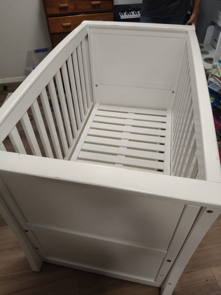 Touchwood cot Carousel 1