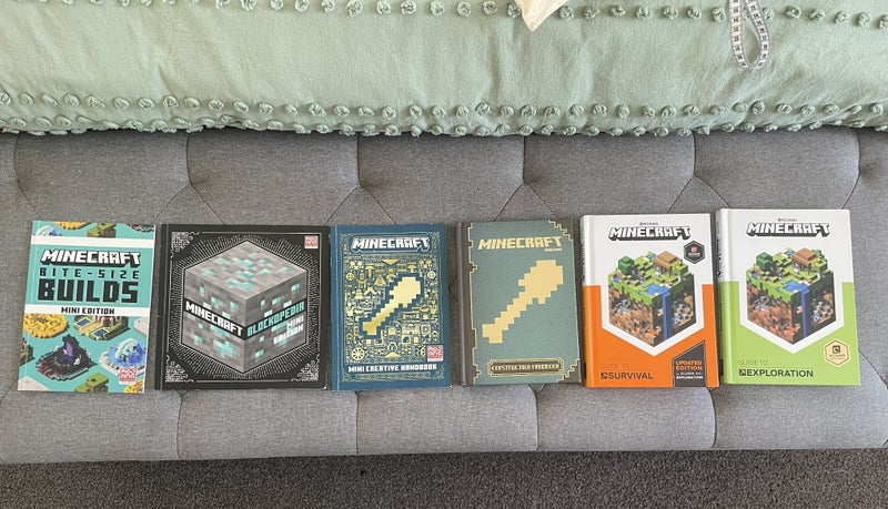 Minecraft books x6 Carousel 1