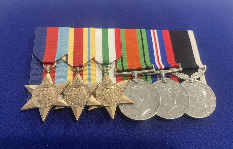 Genuine NZ WW2 medals Carousel 1