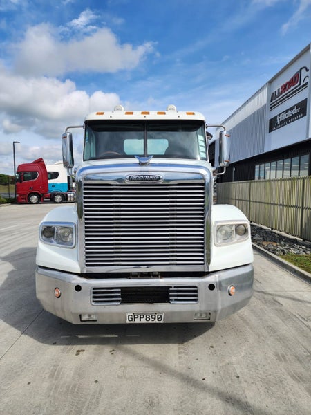 2012 Freightliner Coronado425362836182149122