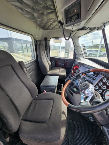 2012 Freightliner Coronado425362836182149124