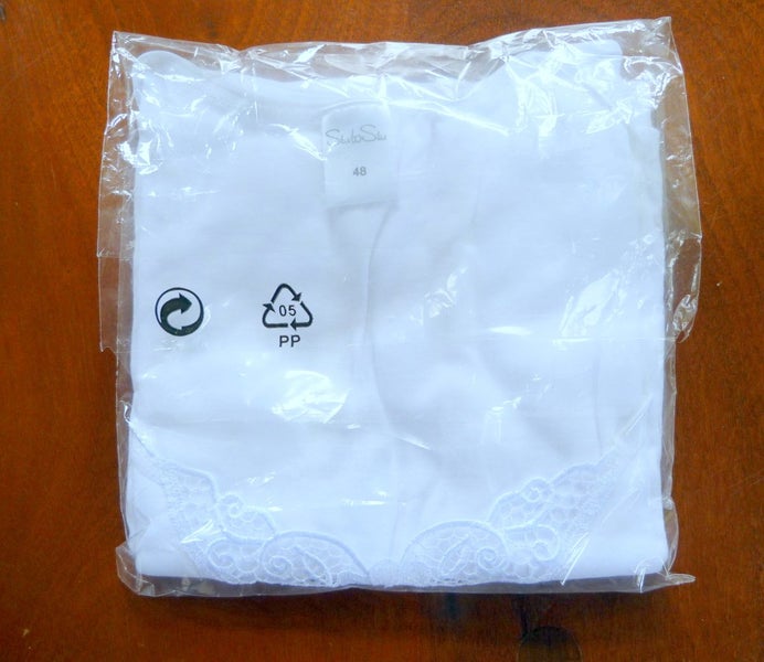 brand new, long and warm Singlet, fits size 20, pure cotton Carousel 3