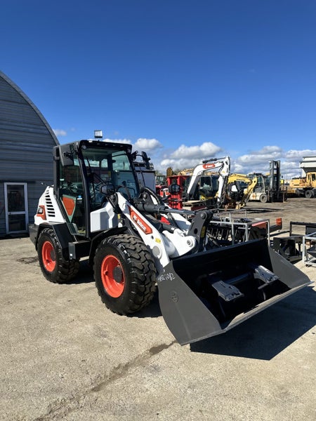 NEW BOBCAT L85 ULTIMATE PACKAGE Carousel 2