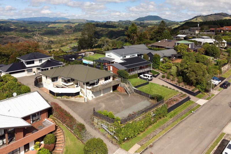 Image 1 of 20