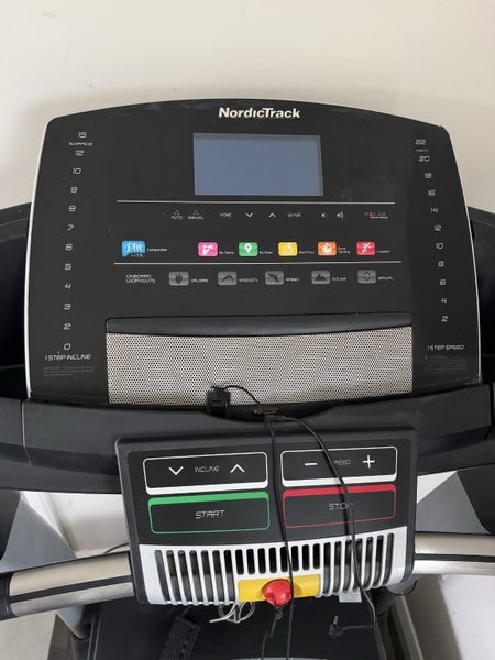 Nordic Track Quadflex Tredmill. Carousel 2