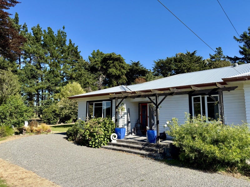Image 2 of 32