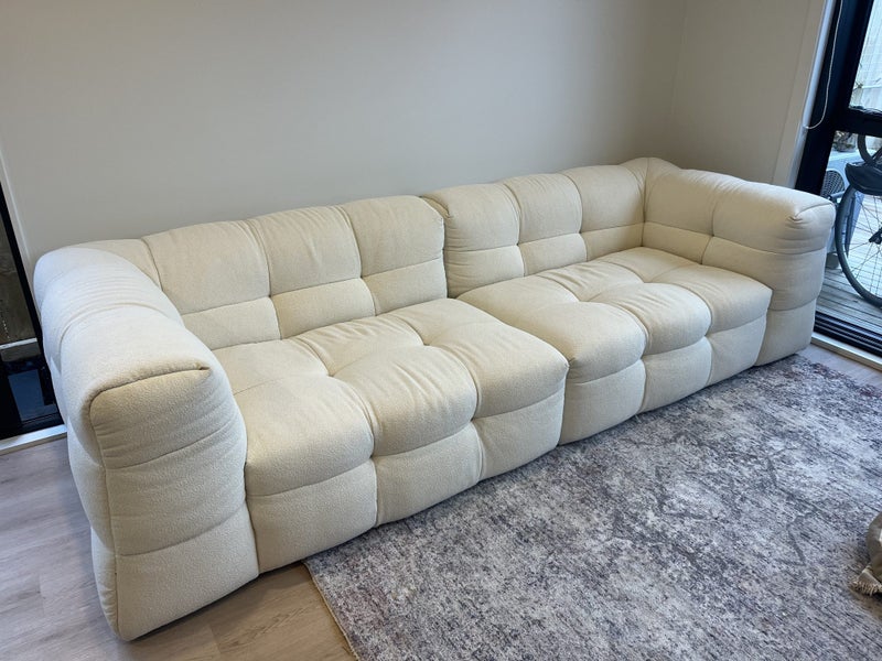 Proferlo Couch – Like New Condition Carousel 2