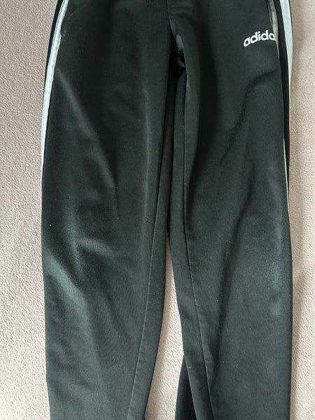 Adidas trackpants size 8 kids black Carousel 3